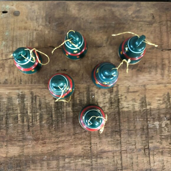 6 Hand Painted Wood Bell Christmas Ornaments Green Vintage Mid Century Rustic - Picture 3 of 3